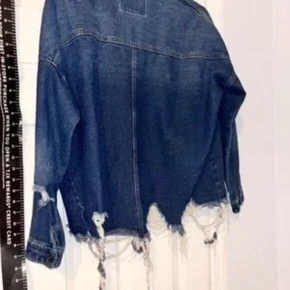 Jacket brand new nwot rare thrashed ladies M Distressed Denim - Picture 13 of 14